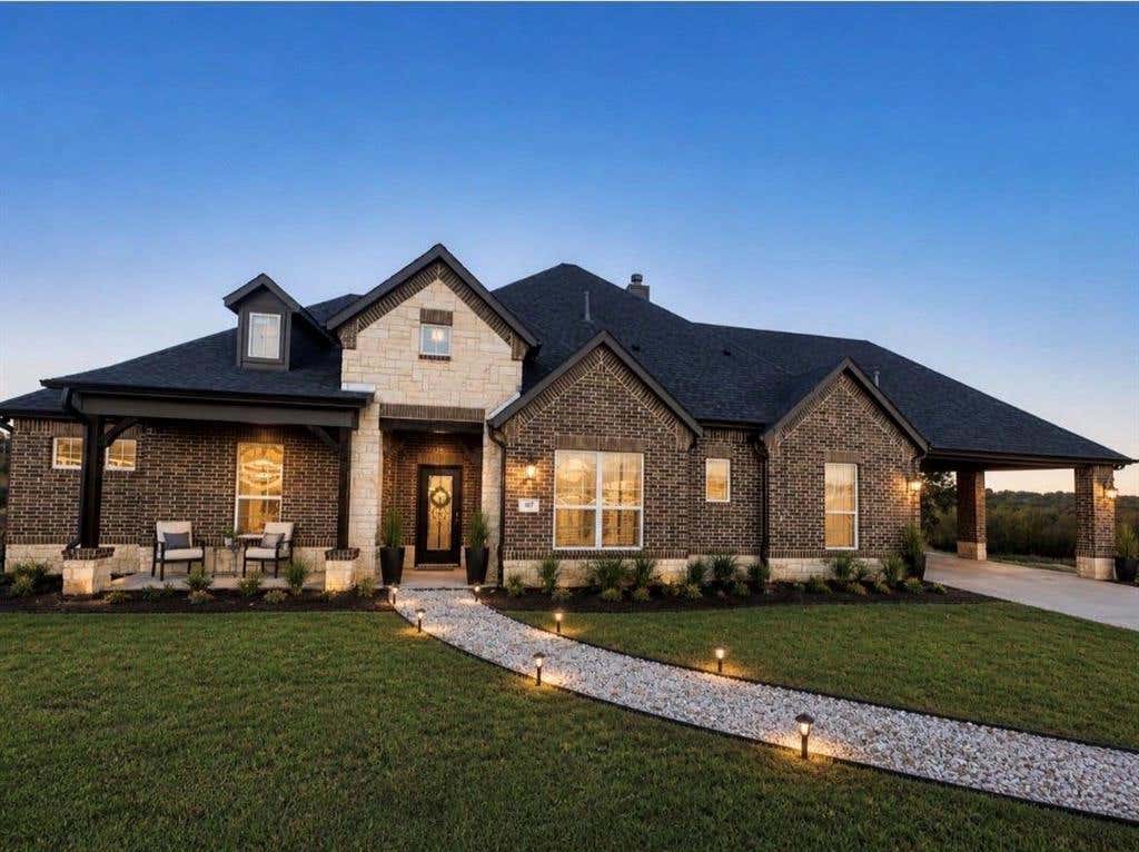 Photo of 107 Rock Salt Court, Springtown, TX 76082 (MLS # 21306927)