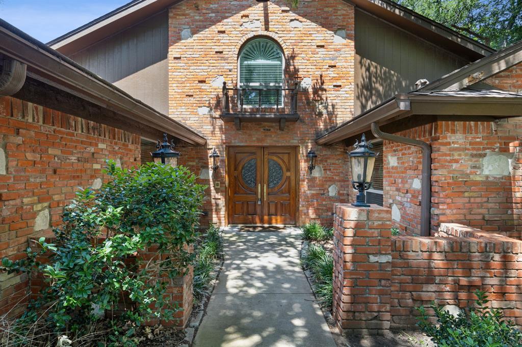 1725 Preston Hollow Court