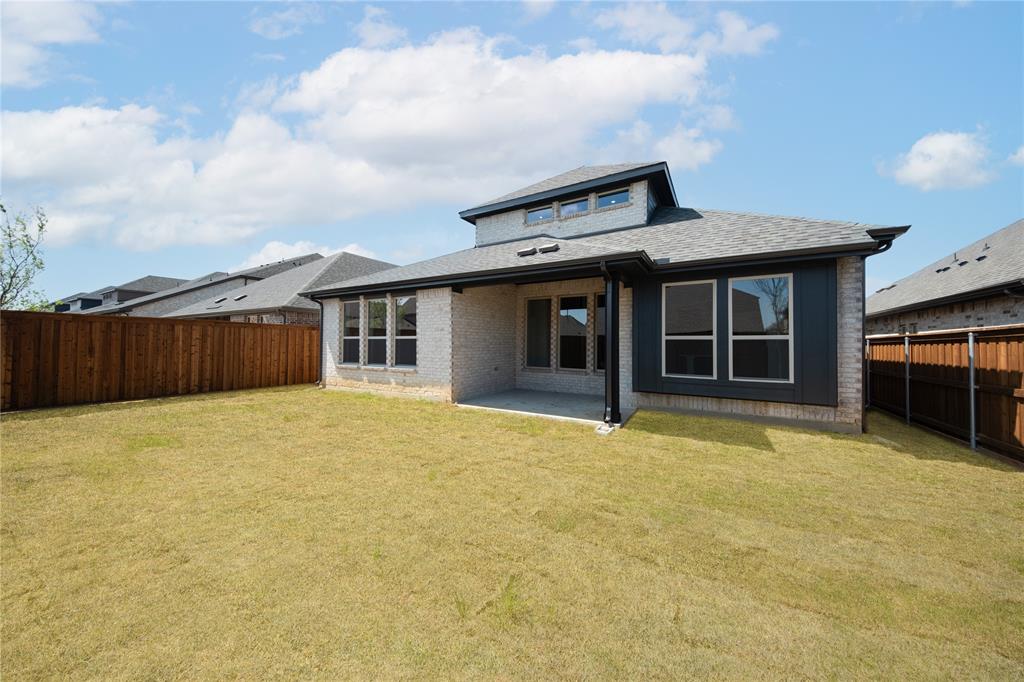 3857 Pearlwood Road