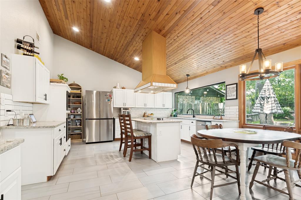 805 Live Oak Lane