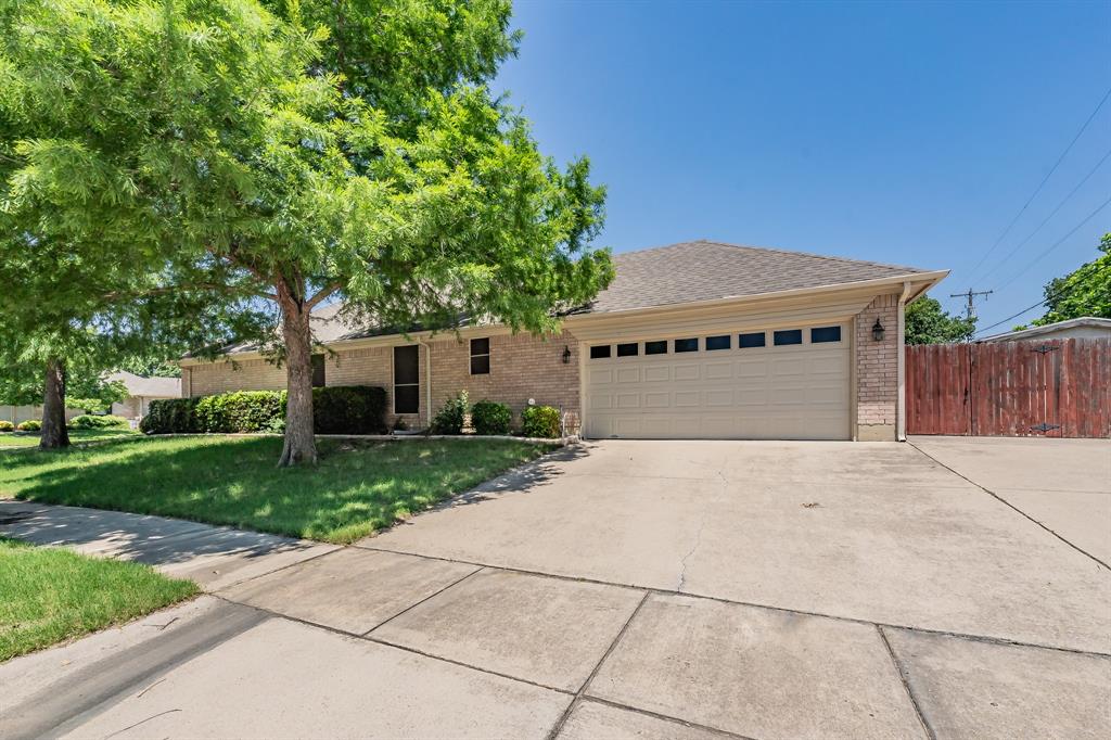 8300 Red Rose Trail