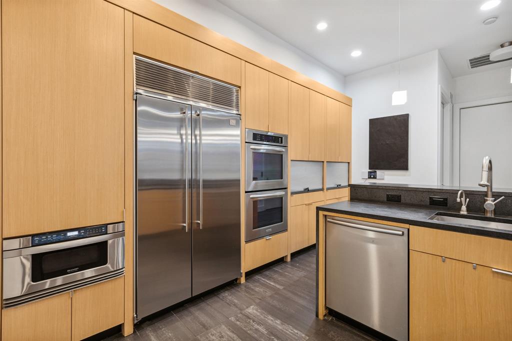 Lafoy Place - Residential Lease