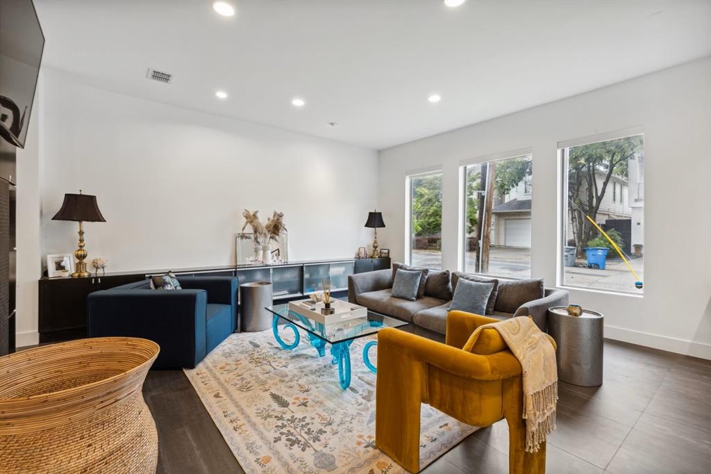 Lafoy Place - Residential Lease