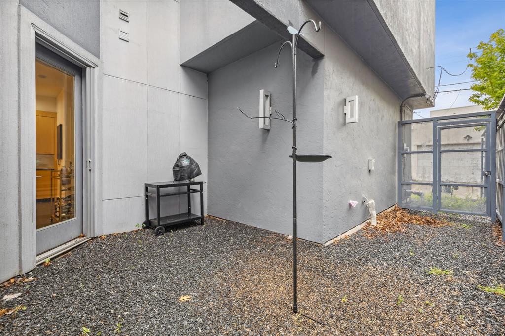 Lafoy Place - Residential Lease