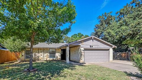 1205 Douglas Street Euless TX 76039
