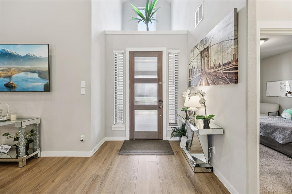 1601 Thunderbird Drive