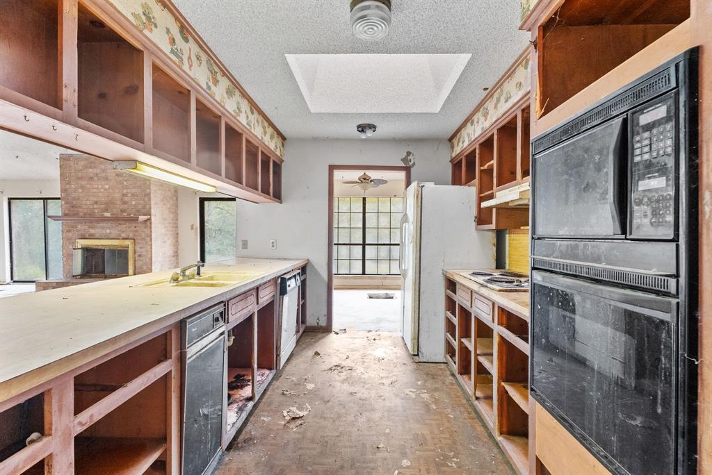 Springhill Canal - Residential