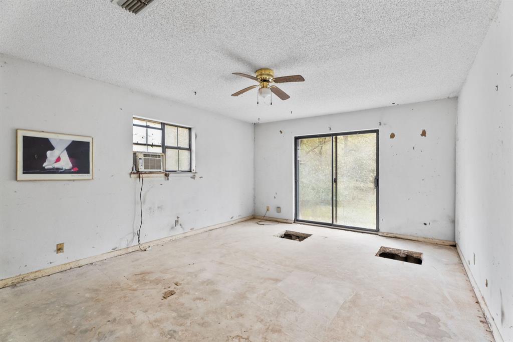 Springhill Canal - Residential