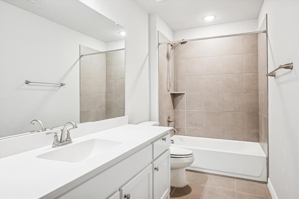 Castle Hills Ph 10 Lewisvil - Residential Lease