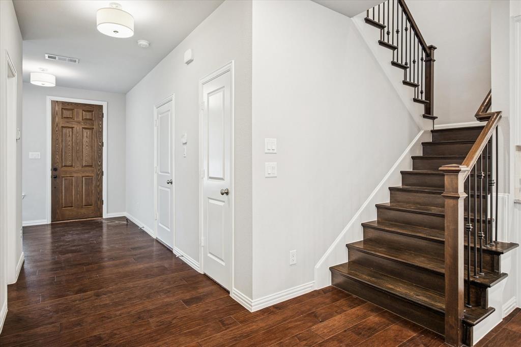 Castle Hills Ph 10 Lewisvil - Residential Lease