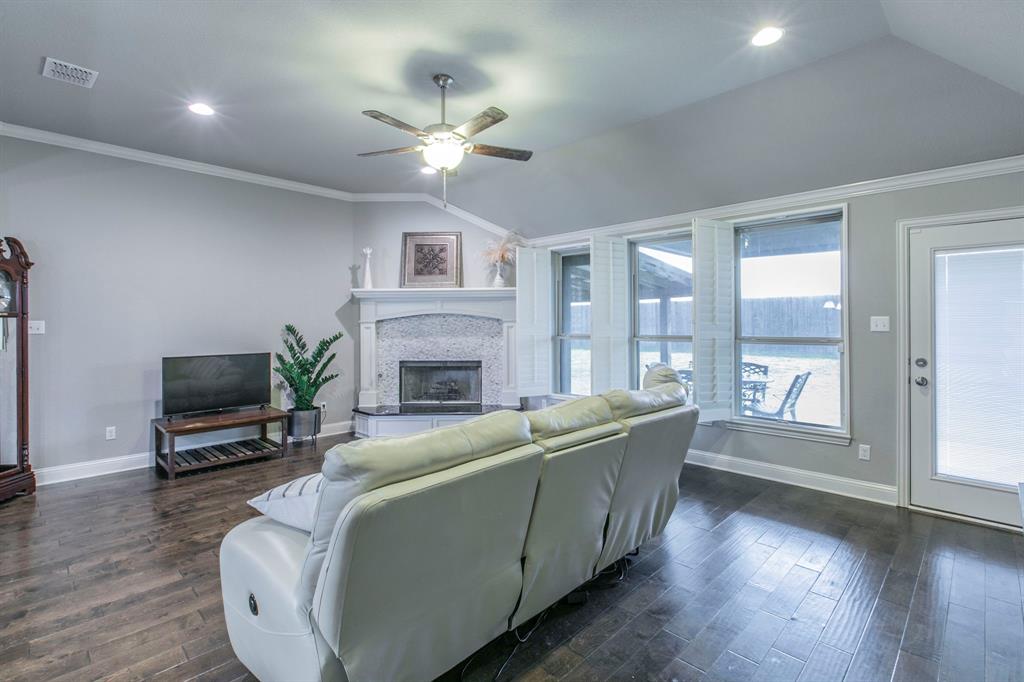 TRAILS OF OAKRIDGE - Residential