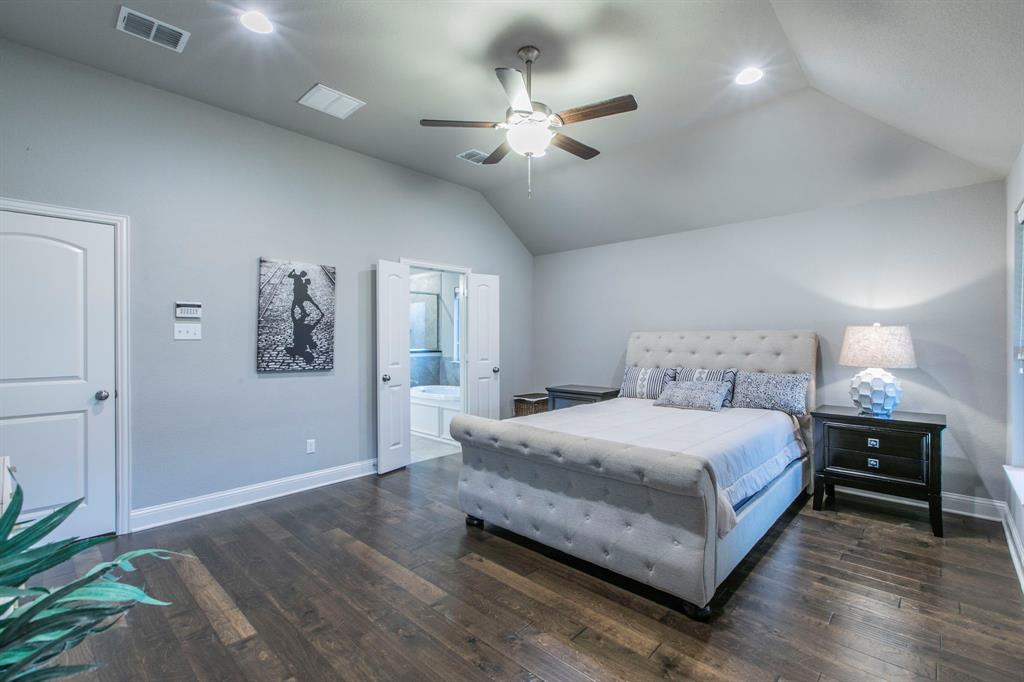 TRAILS OF OAKRIDGE - Residential