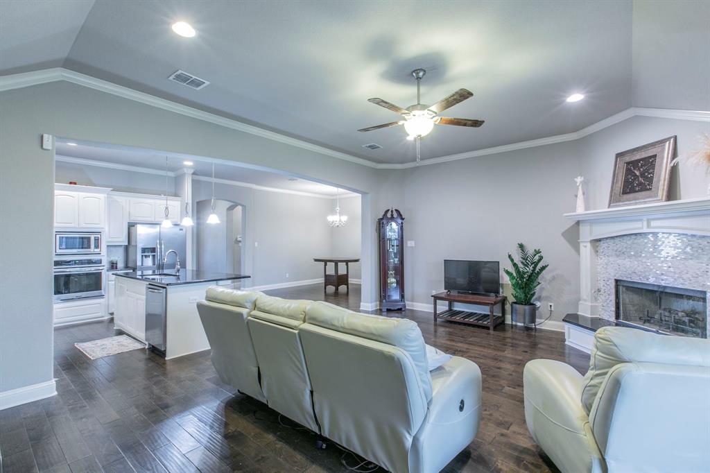 TRAILS OF OAKRIDGE - Residential