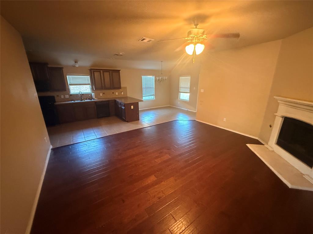2105 Thistle Lane