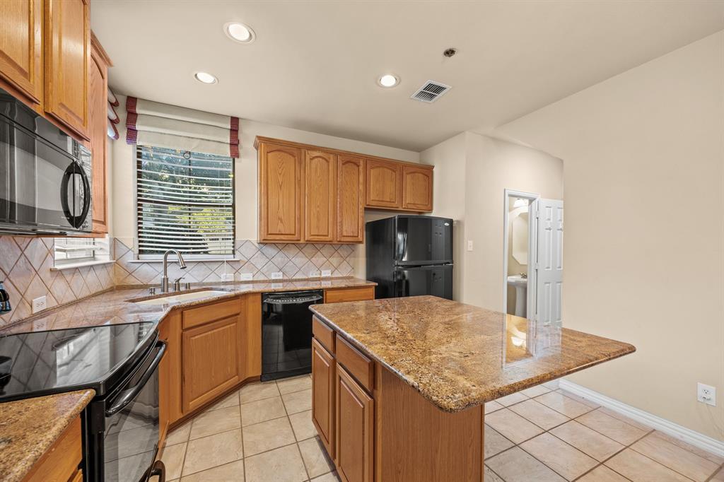 Suncreek Twnhms - Residential