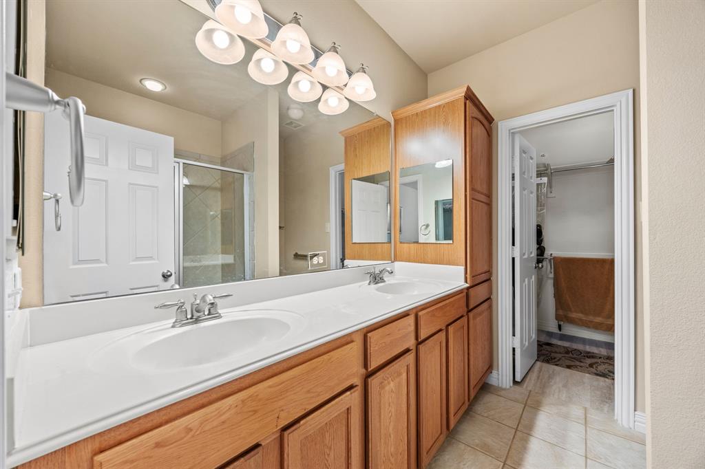 Suncreek Twnhms - Residential