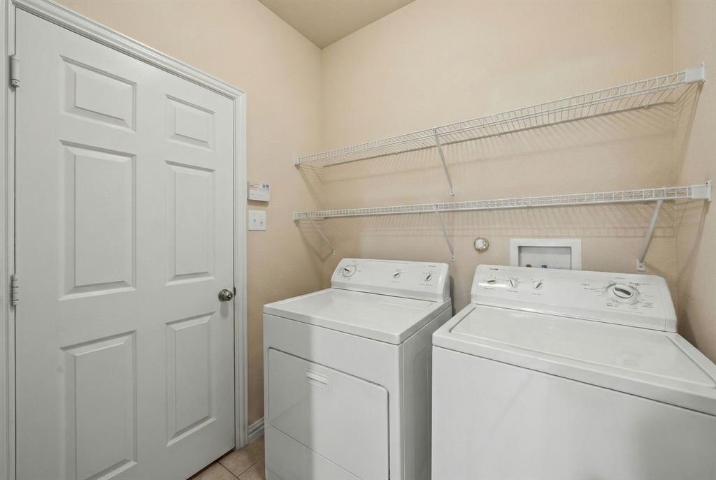 Suncreek Twnhms - Residential