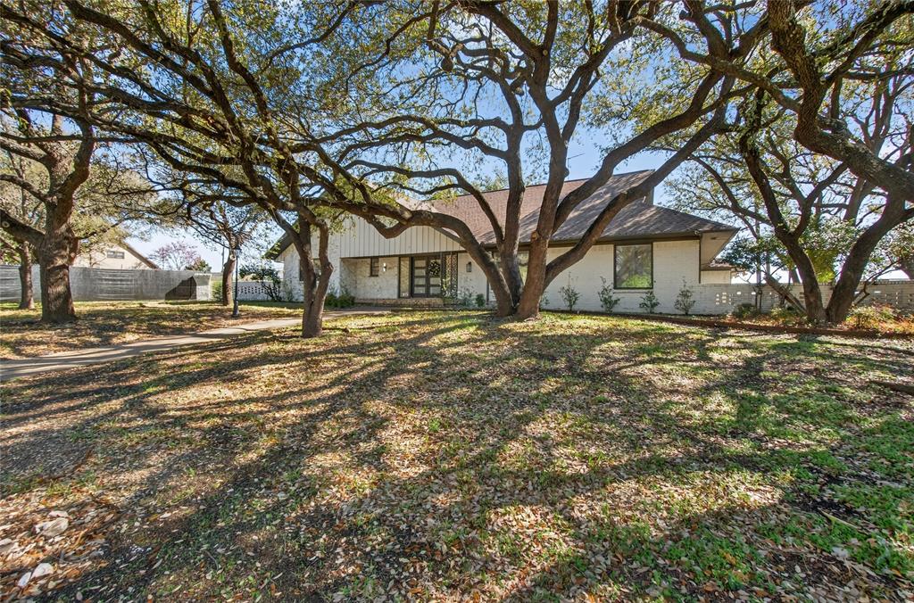 6873 Greenwich Lane