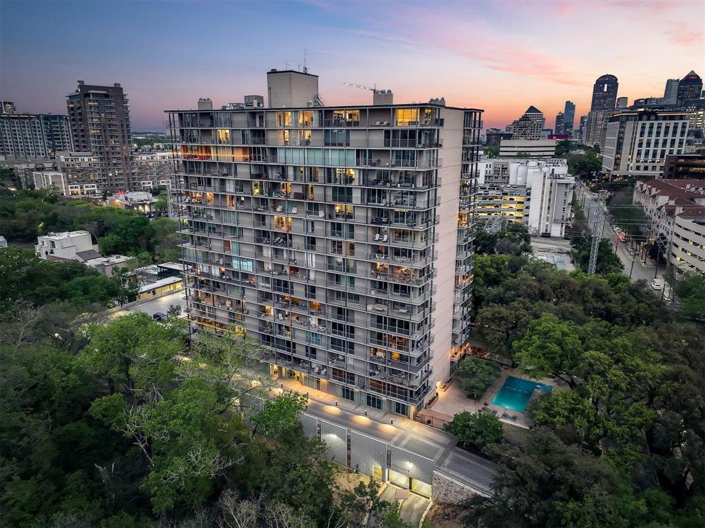 Park Towers Condo - Residential