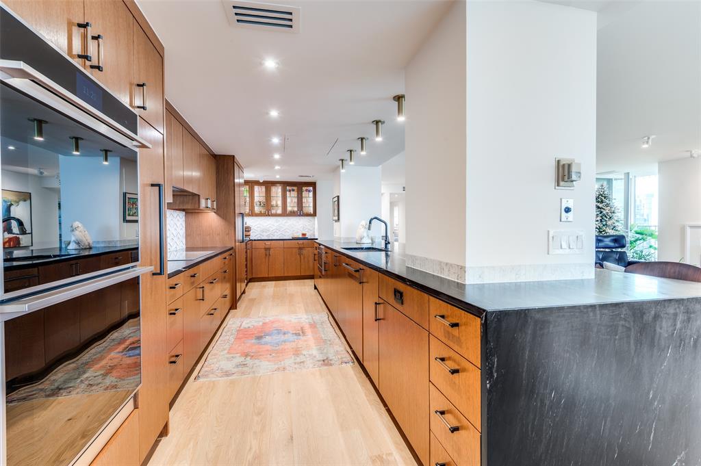 Park Towers Condo - Residential