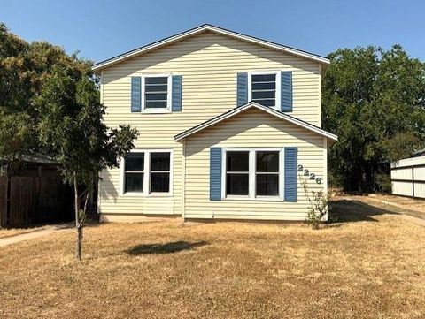 Photo of 2226 Melrose Street, Abilene, TX 79605 (MLS # 20985965) Photo of 2226 Melrose Street, Abilene, TX 79605 (MLS # 20985965)