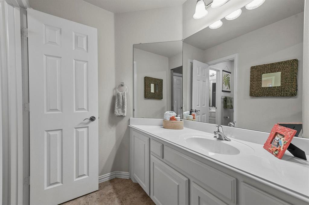 Flower Mound, Texas 75028, United States, 5 Bedrooms Bedrooms, ,4 BathroomsBathrooms,Residential,Active,1682