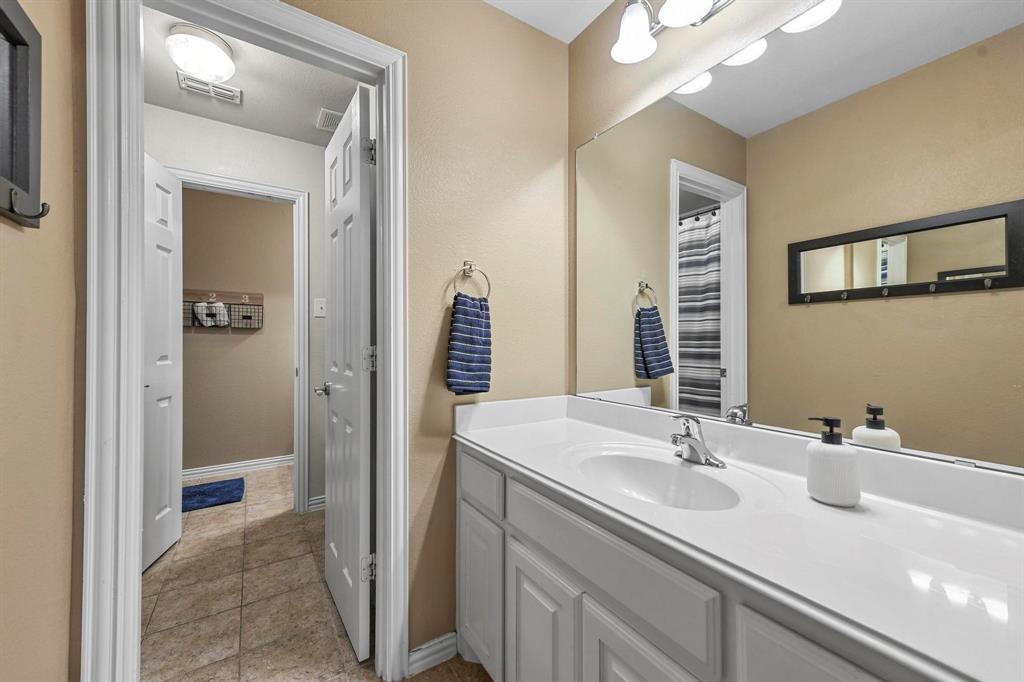 Flower Mound, Texas 75028, United States, 5 Bedrooms Bedrooms, ,4 BathroomsBathrooms,Residential,Active,1682