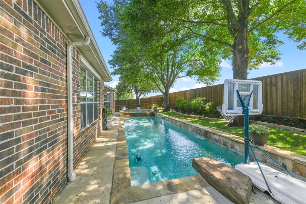 Flower Mound, Texas 75028, United States, 5 Bedrooms Bedrooms, ,4 BathroomsBathrooms,Residential,Active,1682