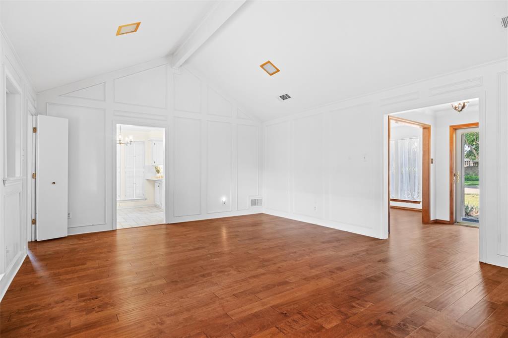 1204 Kenshire Lane