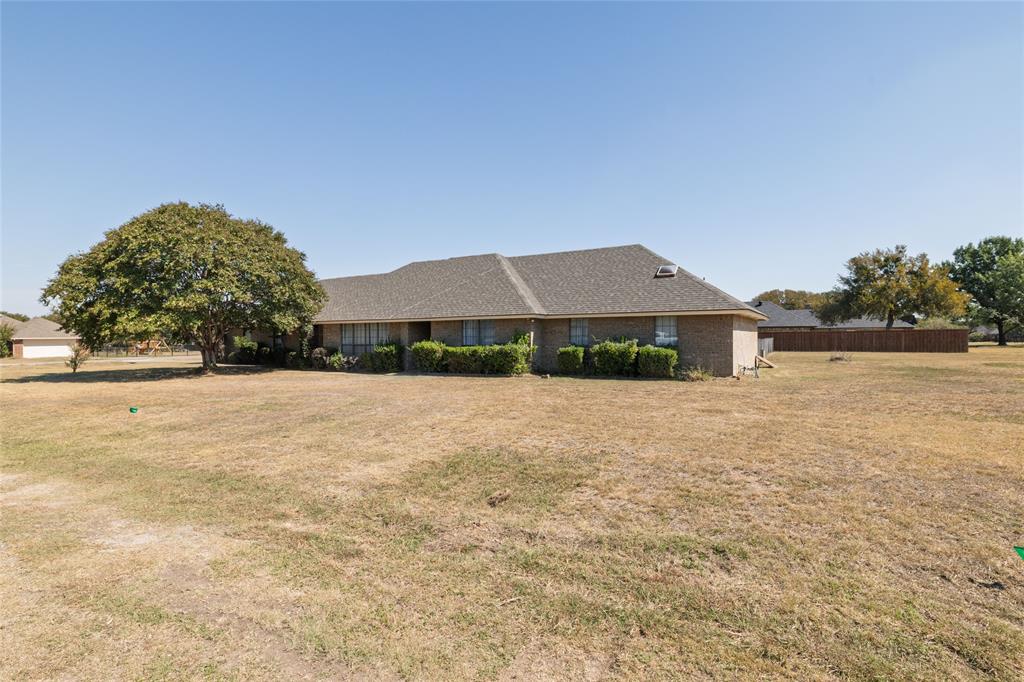 136 Lakeview Drive