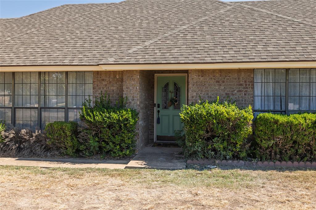 136 Lakeview Drive