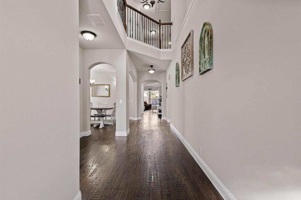 320 Sherbrook Street