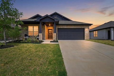 924 Ravenwood Lane Van Alstyne TX 75495