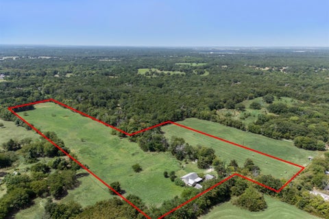 Photo of 13905 Debbie Lane, Quinlan, TX 75474 (MLS # 21352887)