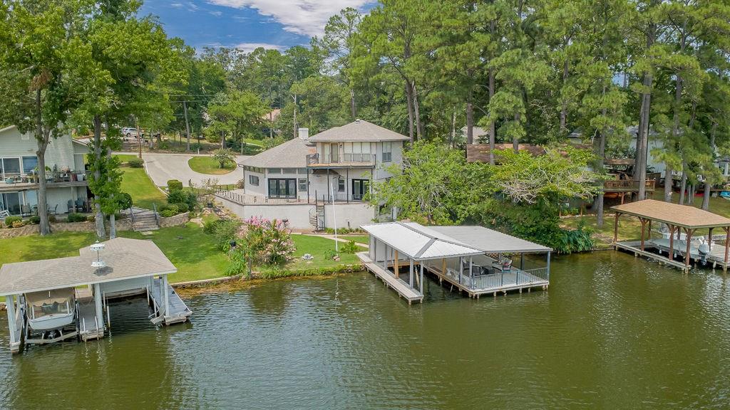 1613 TANGLEWOOD DR EAST