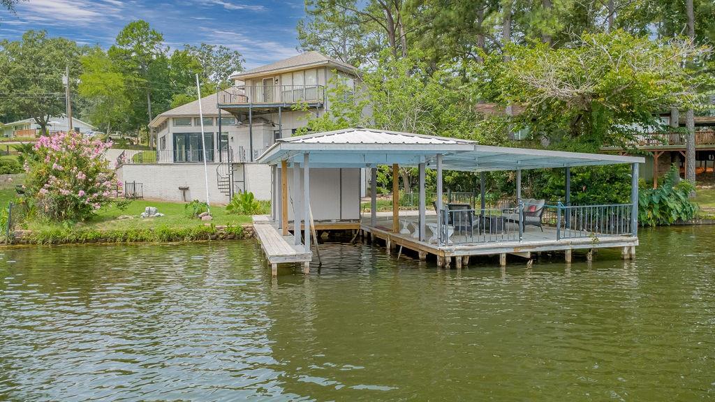 1613 TANGLEWOOD DR EAST