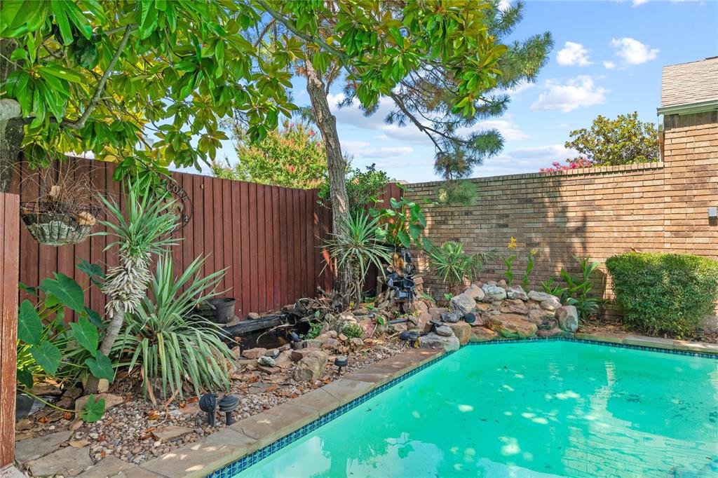 2707 Garden Springs Drive