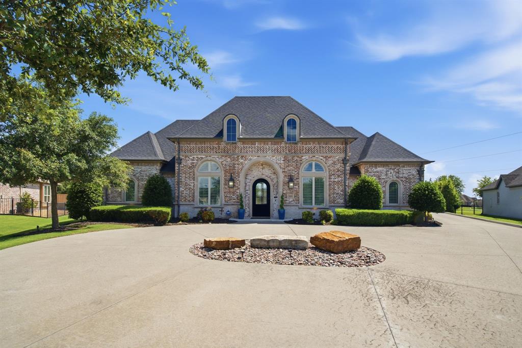 2020 Willow Bend Court