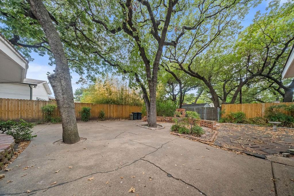 1809 Glenbrook Drive