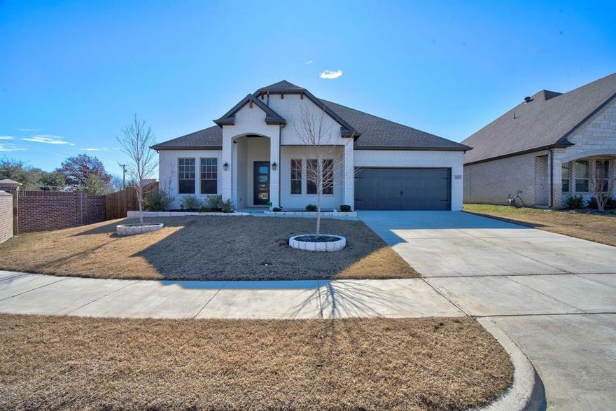 Must see this stunning 2021 home! It offers 2,623 sq ft of meticulous designed living space. Embrace sustainable living with an added benefit of solar panels ensuring energy efficiency and cost savings. Power window shades in the living room, solar screens on all windows showcasing a commitment to savings. The open-concept floor plan creates a seamless flow between living spaces, perfect for daily living and entertaining. Indulge your culinary passions in the well-appointed kitchen, featuring quartz countertops, a walk-in pantry, and modern appliances. Unwind in the luxurious master suite, complete with an ensuite bathroom and a spacious walk-in closet for ample storage. Step outside and discover the large covered patio offering the ideal setting for relaxation at the end of the day!  Conveniently located close to Hwy 35 & Hwy 287, this home offers easy access to major transportation routes.