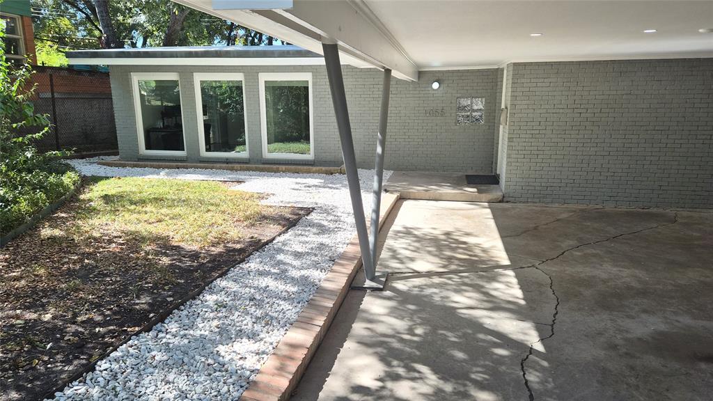 1055 Tipperary Drive