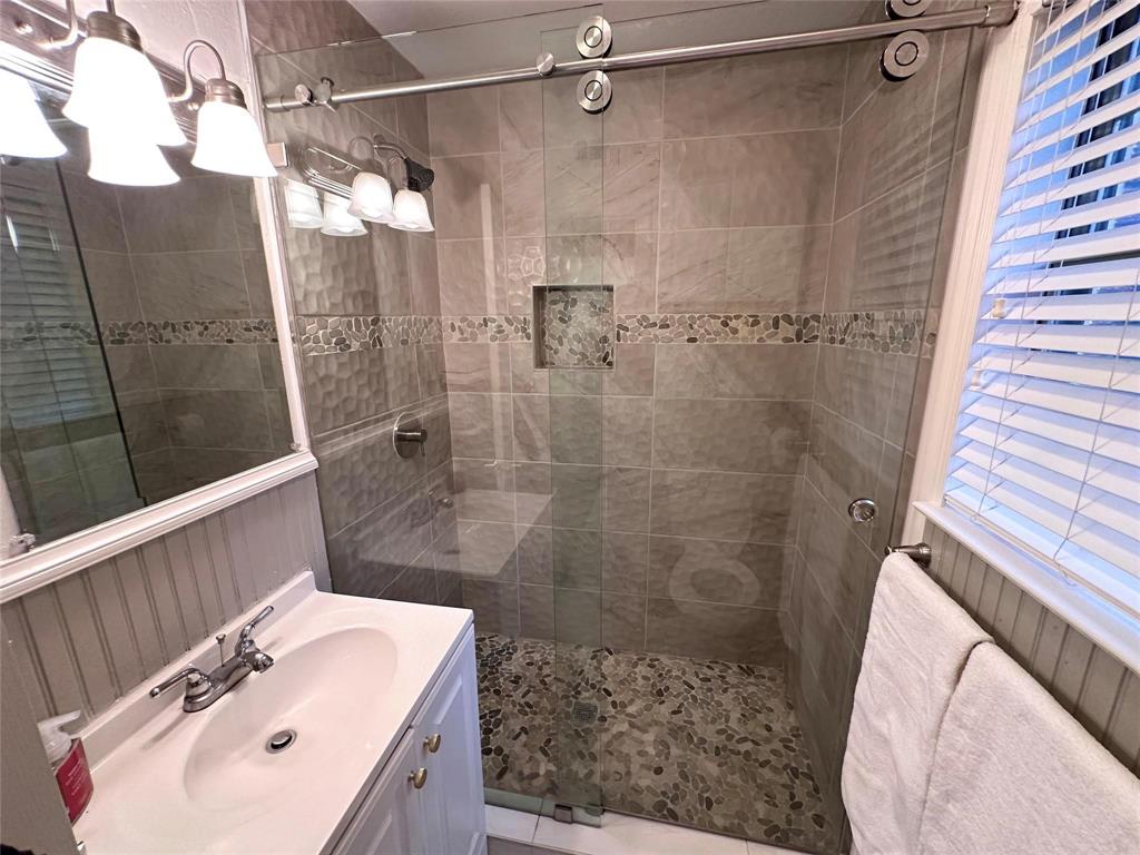 Coles G N - Residential Lease