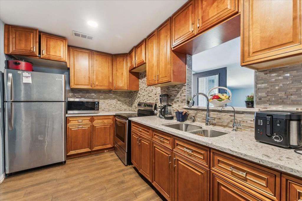 Danniel Tanner Abst - Residential