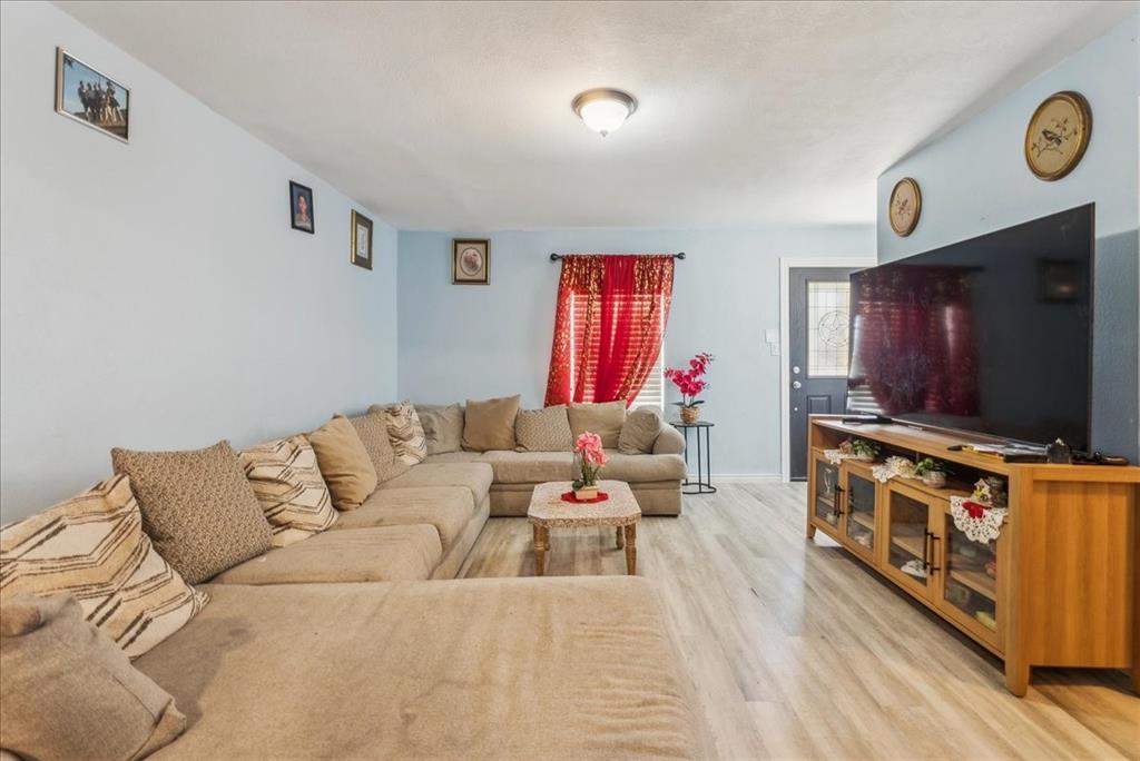 Danniel Tanner Abst - Residential