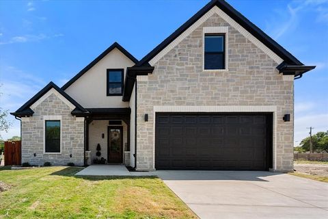 122 Yvonne Street Red Oak TX 75154