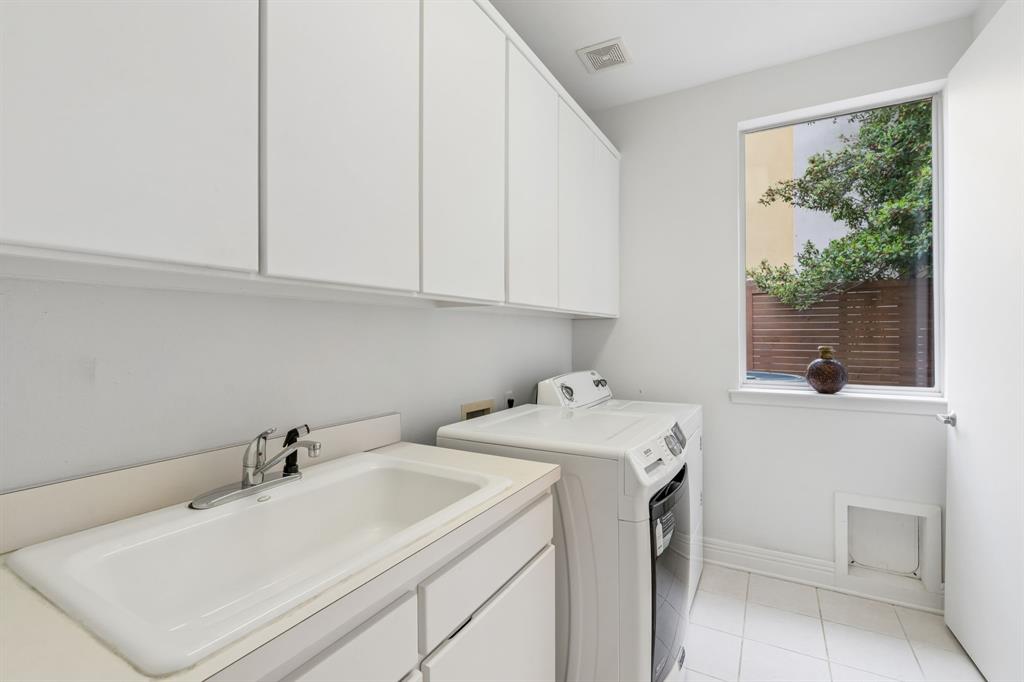 Oaktree Ph Four - Residential