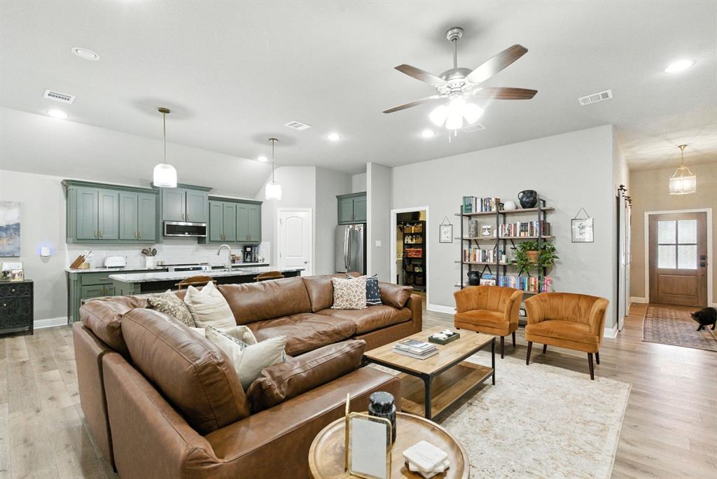 1629 Town Creek Circle