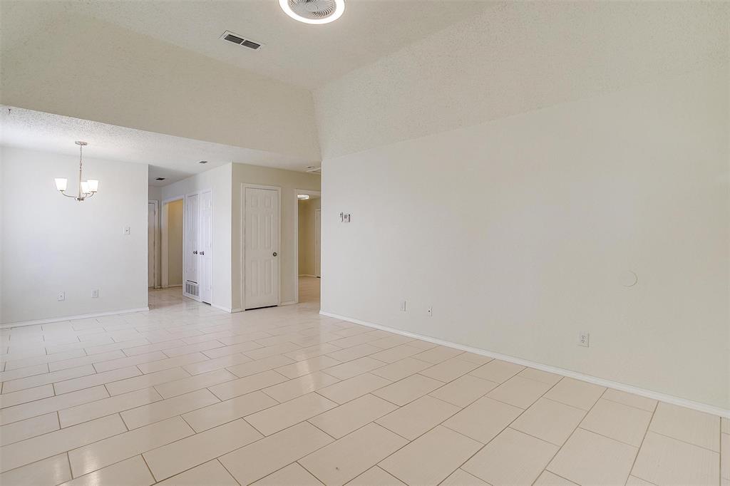 207 W Owens Street 207 & 209