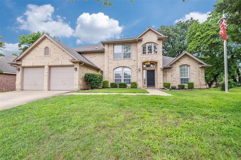2804 Stonehurst Drive Grapevine TX 76051