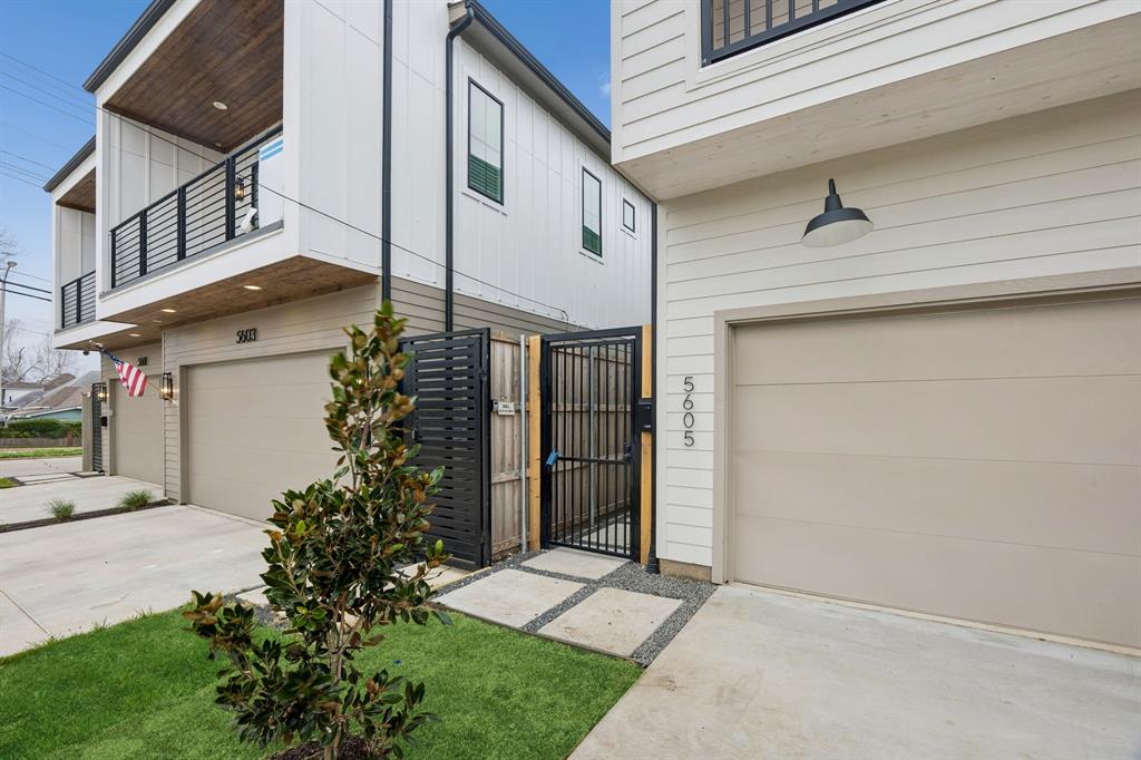 5605 Santa Fe Avenue